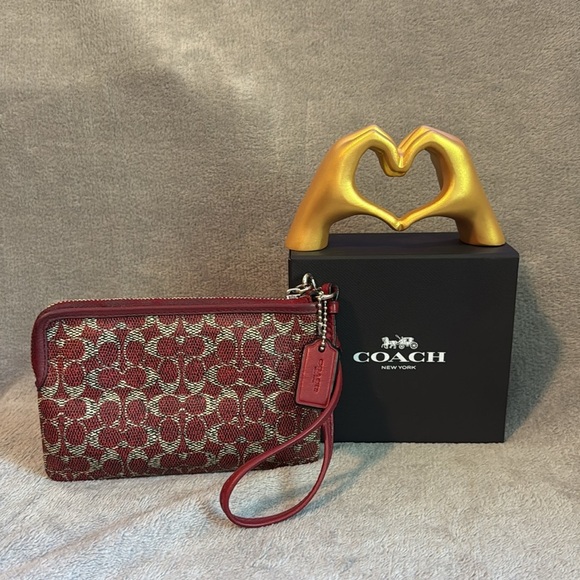 ♥️COACH♥️Red & Tan Signature C Coated Canvas Corner Zip Wristlet/EUC - Picture 5 of 6